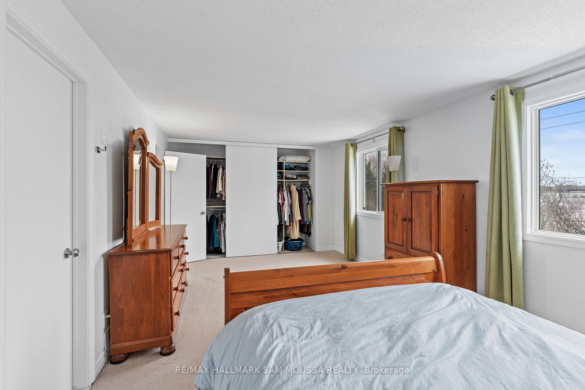 Photo 24 of 56 Coolspring Crescent, Ottawa, Borden Farm/Stewart Farm/Carleton Heights/Parkwood Hills — HOMEH