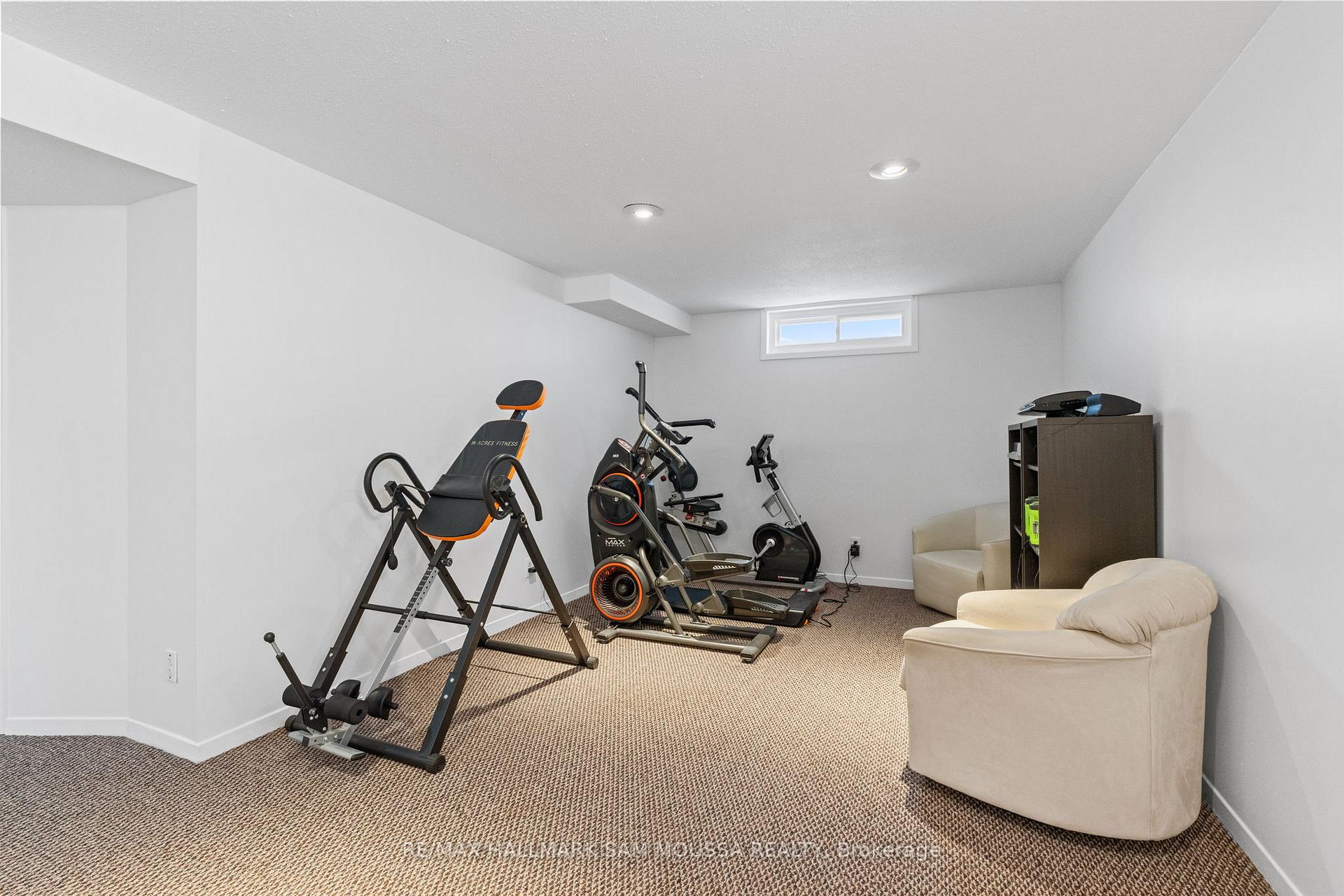 Photo 32 of 56 Coolspring Crescent, Ottawa, Borden Farm/Stewart Farm/Carleton Heights/Parkwood Hills — HOMEH