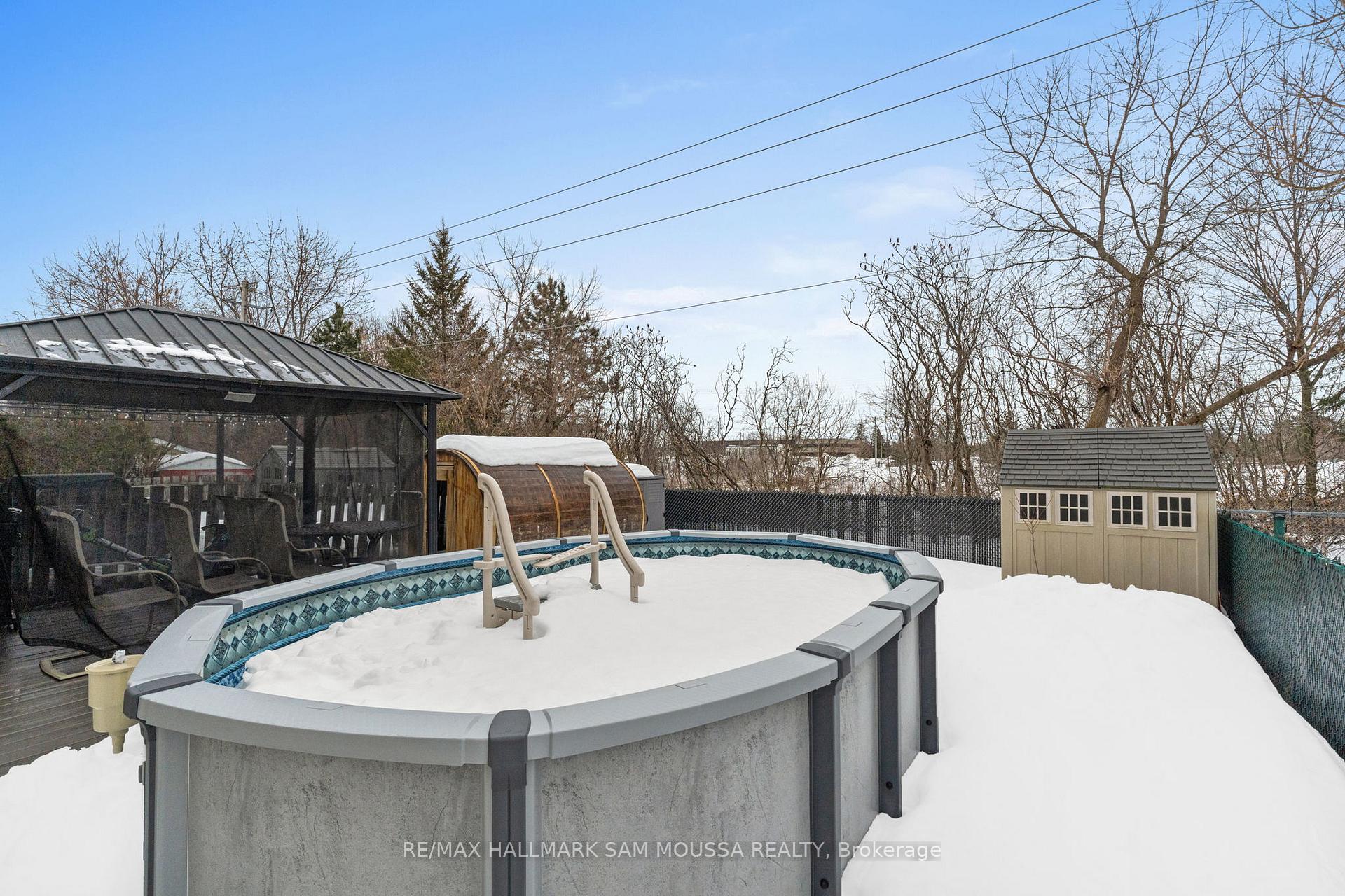 Photo 34 of 56 Coolspring Crescent, Ottawa, Borden Farm/Stewart Farm/Carleton Heights/Parkwood Hills — HOMEH
