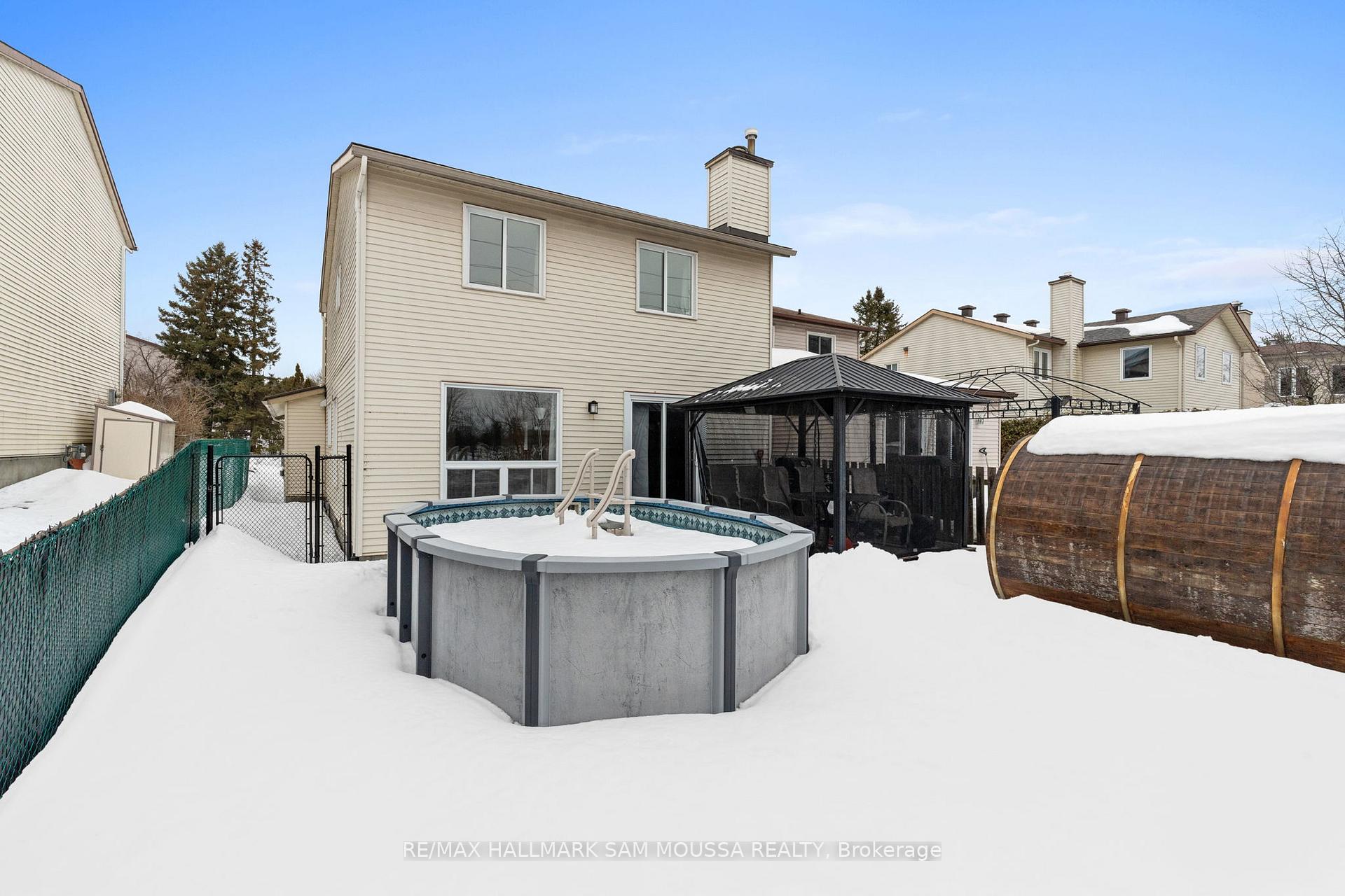 Photo 37 of 56 Coolspring Crescent, Ottawa, Borden Farm/Stewart Farm/Carleton Heights/Parkwood Hills — HOMEH