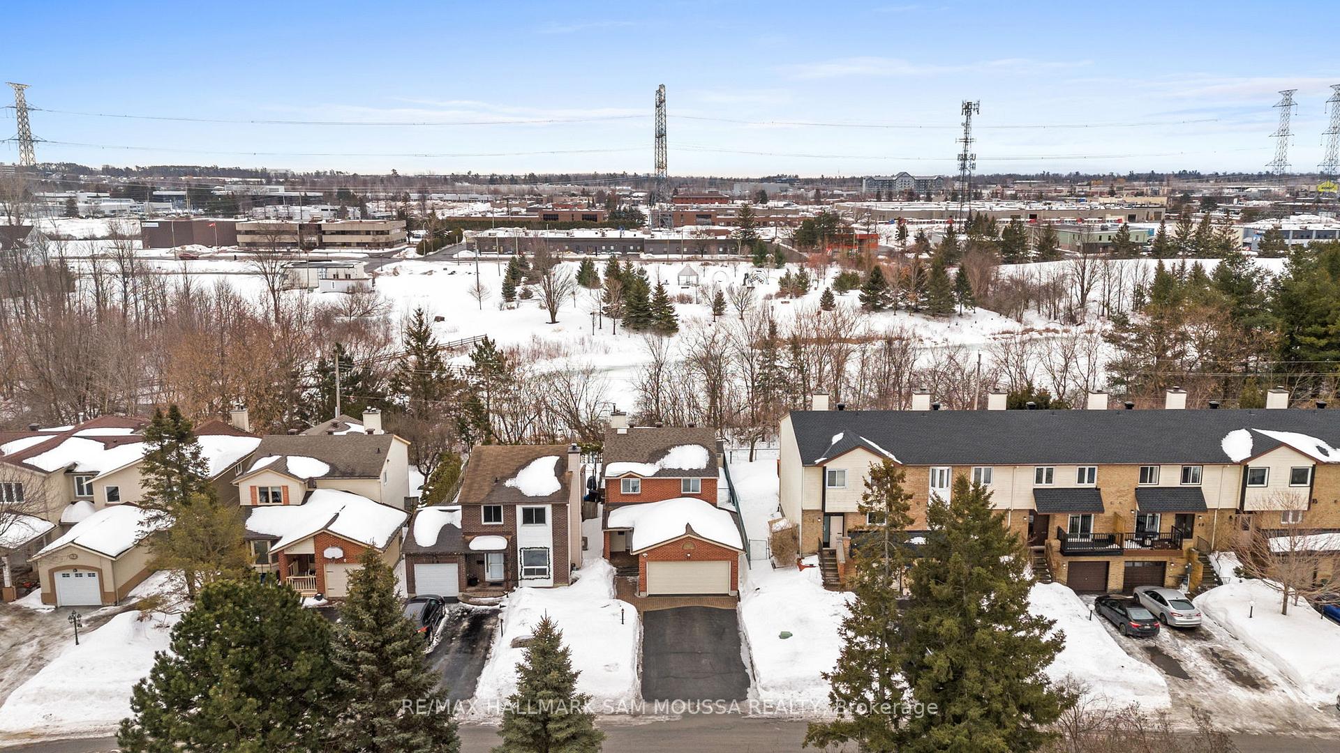 Photo 41 of 56 Coolspring Crescent, Ottawa, Borden Farm/Stewart Farm/Carleton Heights/Parkwood Hills — HOMEH