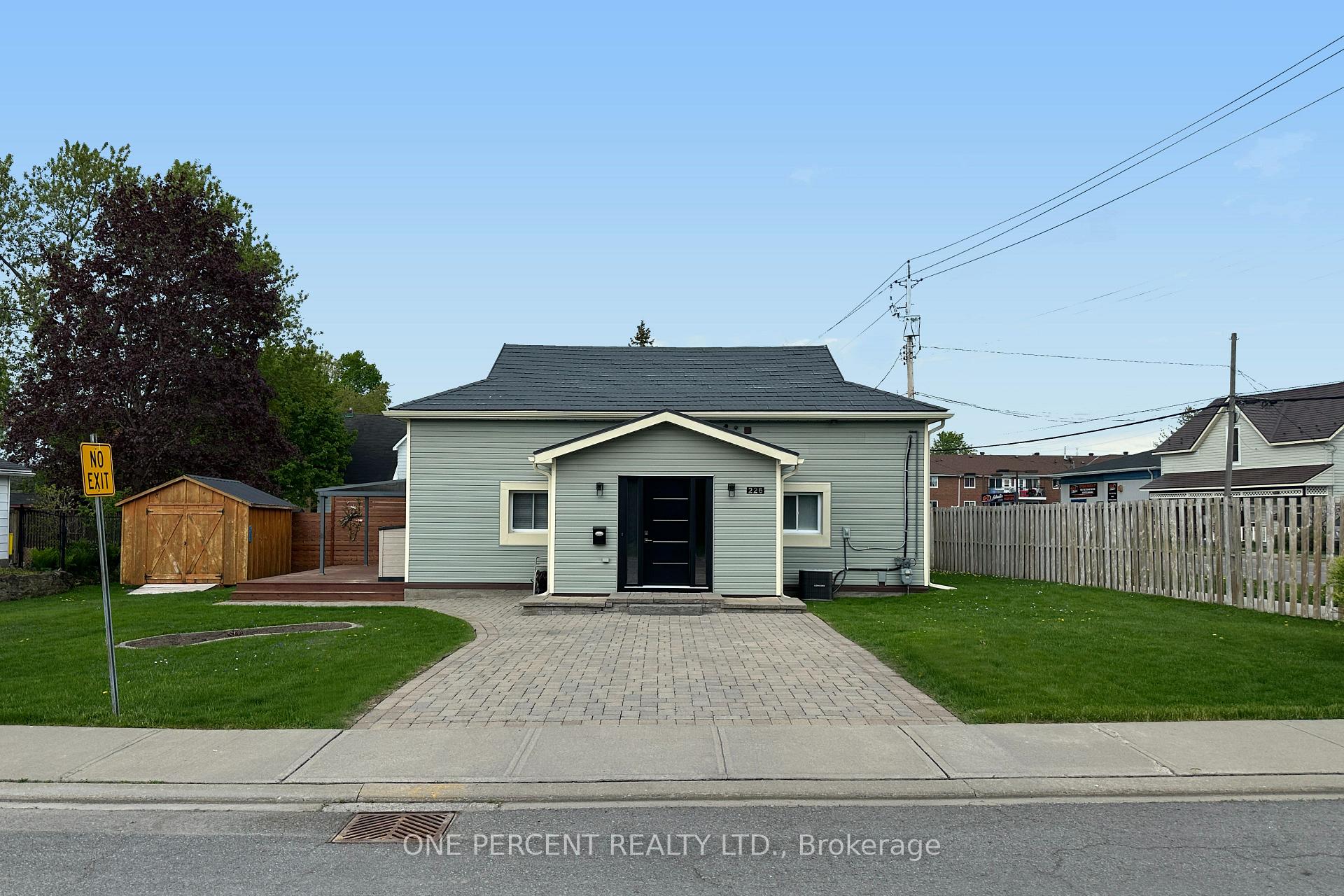 Front of 226 McLaren Street