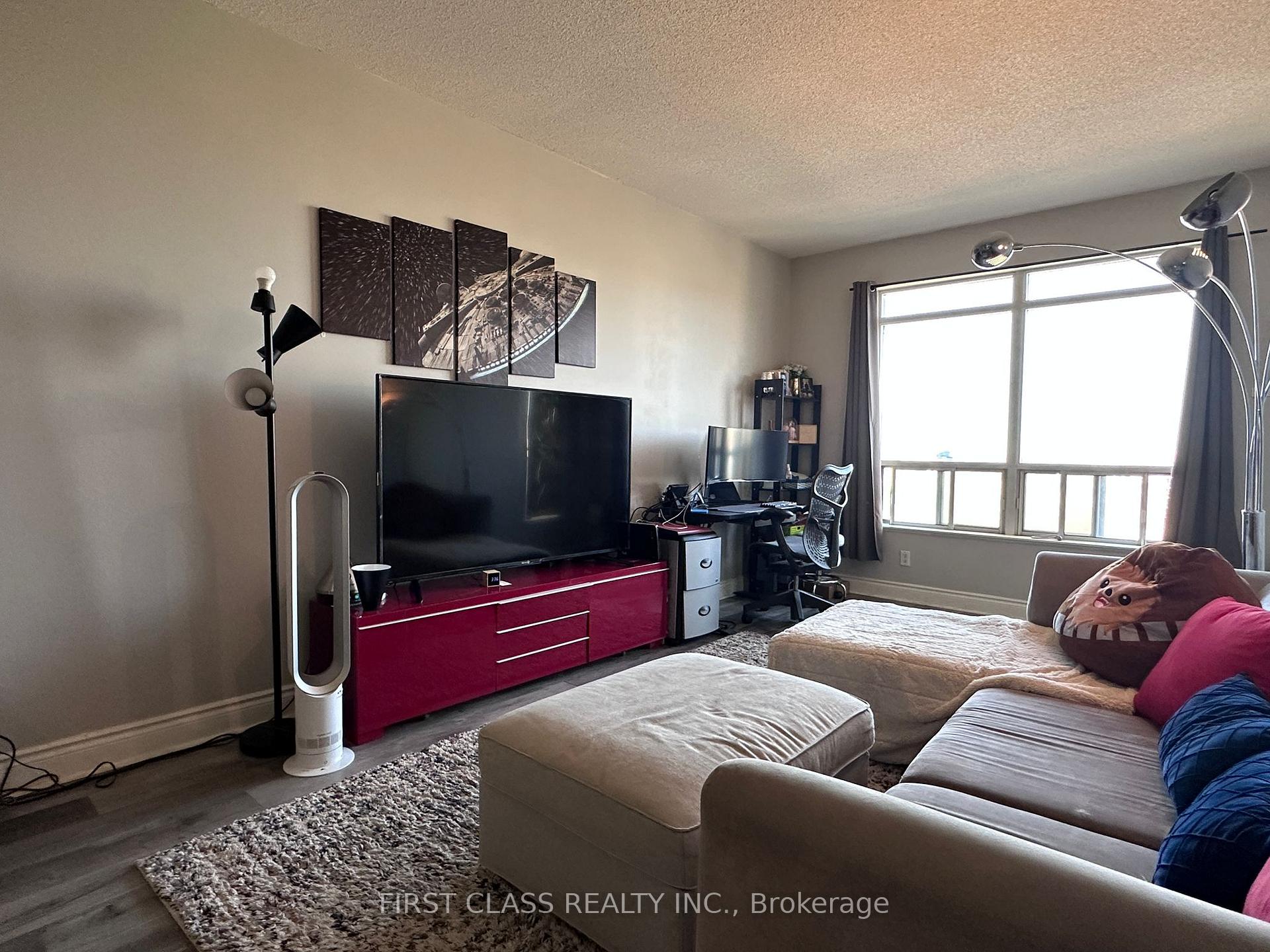 Photo 2 of Unit LPH12, 51 Saddlecreek Drive, Markham, Commerce Valley — HOMEH