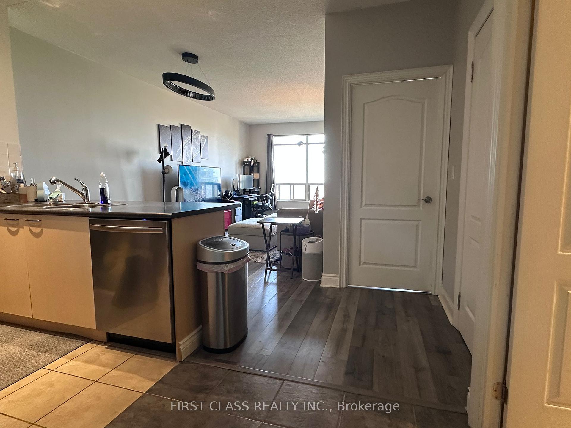 Photo 6 of Unit LPH12, 51 Saddlecreek Drive, Markham, Commerce Valley — HOMEH