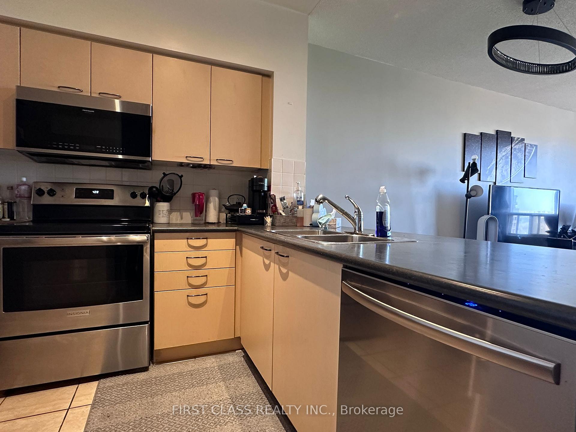 Photo 9 of Unit LPH12, 51 Saddlecreek Drive, Markham, Commerce Valley — HOMEH