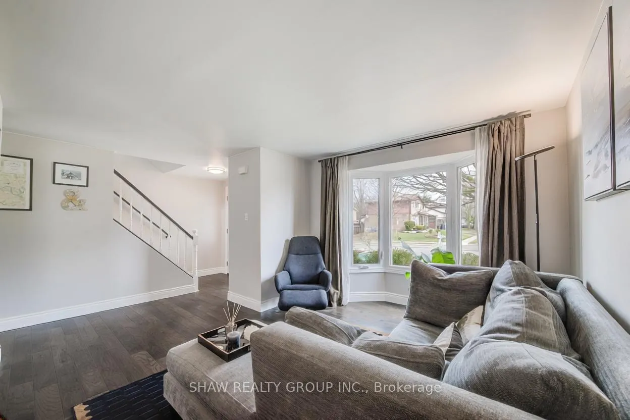 Photo 8 of 110 Imperial Drive, Guelph, Willow West/Sugarbush/West Acres — HOMEH