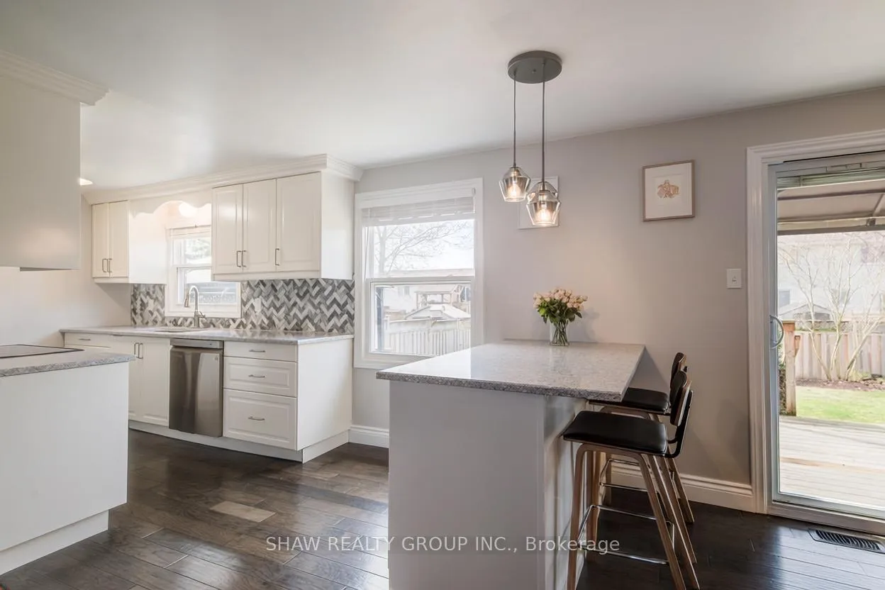 Photo 13 of 110 Imperial Drive, Guelph, Willow West/Sugarbush/West Acres — HOMEH