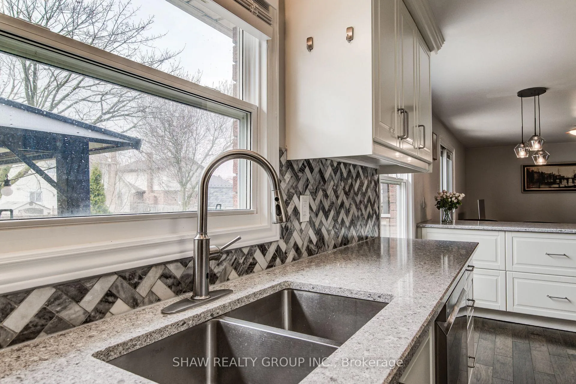 Photo 18 of 110 Imperial Drive, Guelph, Willow West/Sugarbush/West Acres — HOMEH