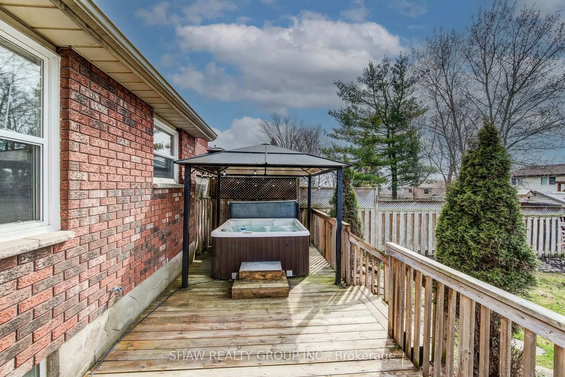 Photo 42 of 110 Imperial Drive, Guelph, Willow West/Sugarbush/West Acres — HOMEH