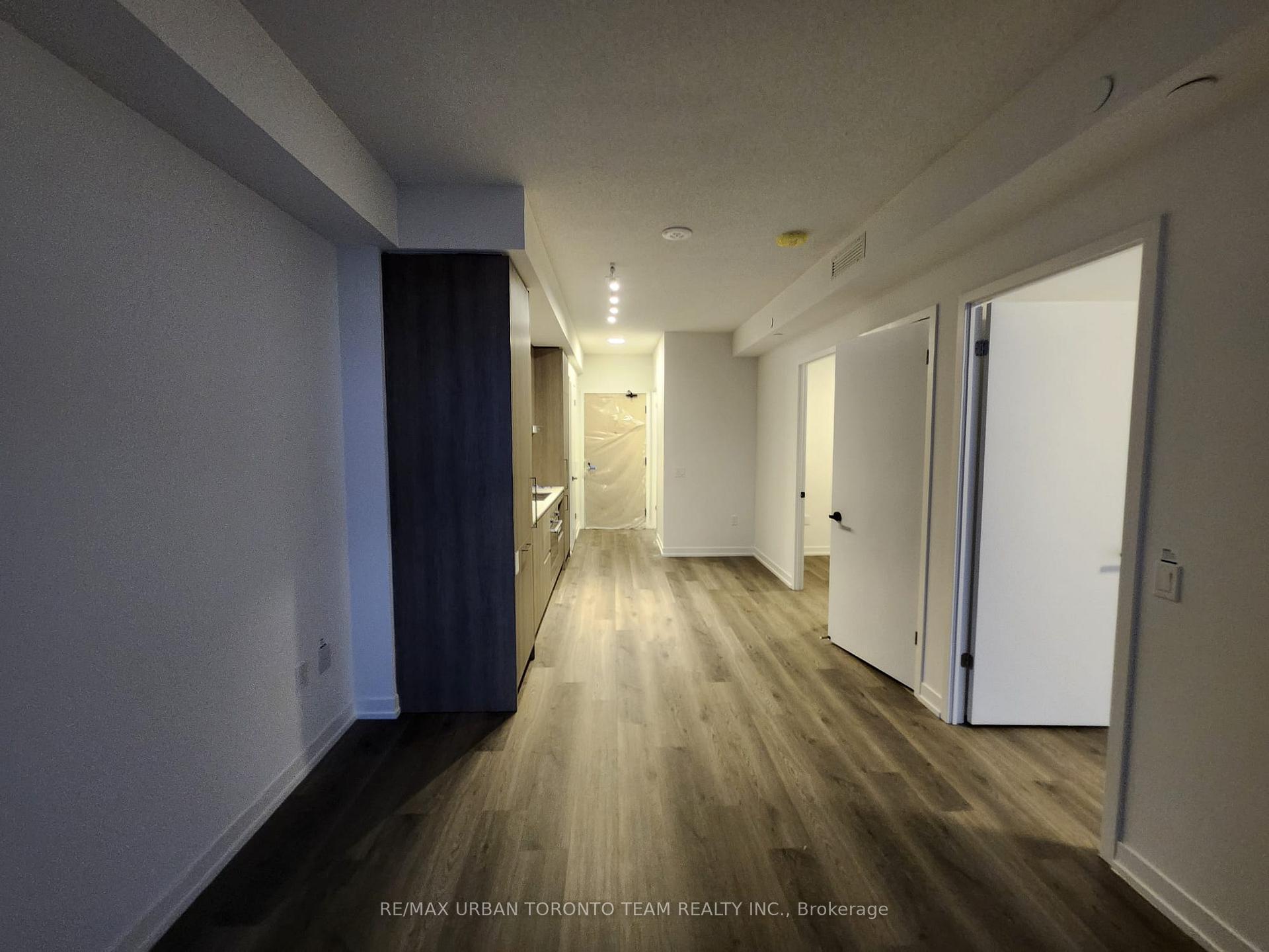 Photo 4 of Unit 4107, 195 Commerce Street, Vaughan, Vaughan Corporate Centre — HOMEH