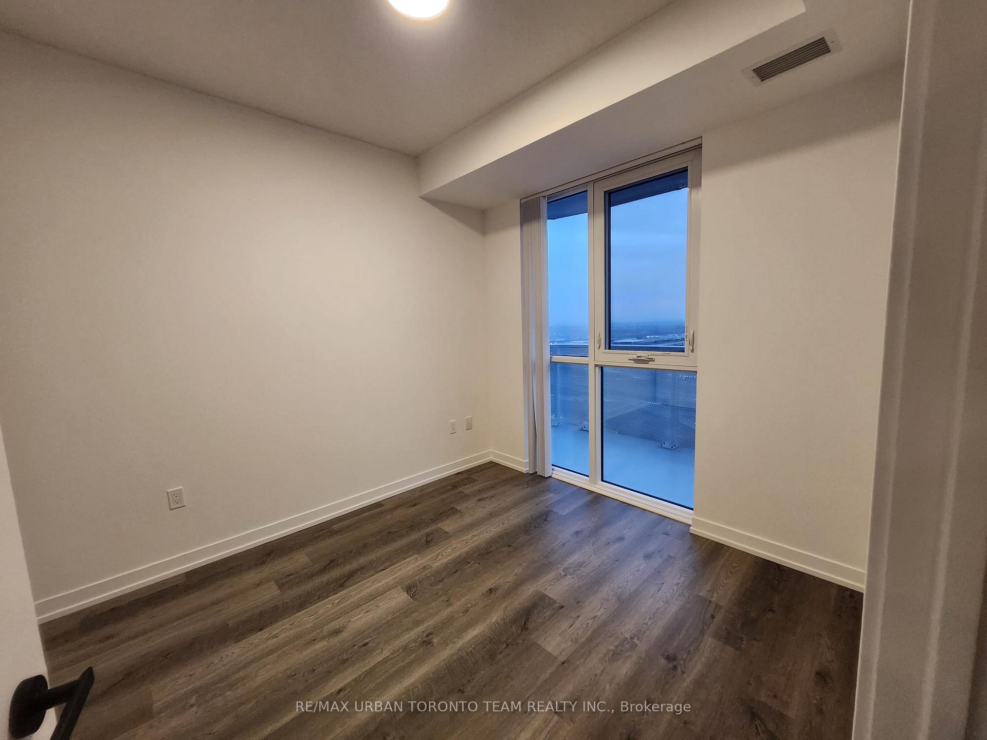 Photo 6 of Unit 4107, 195 Commerce Street, Vaughan, Vaughan Corporate Centre — HOMEH