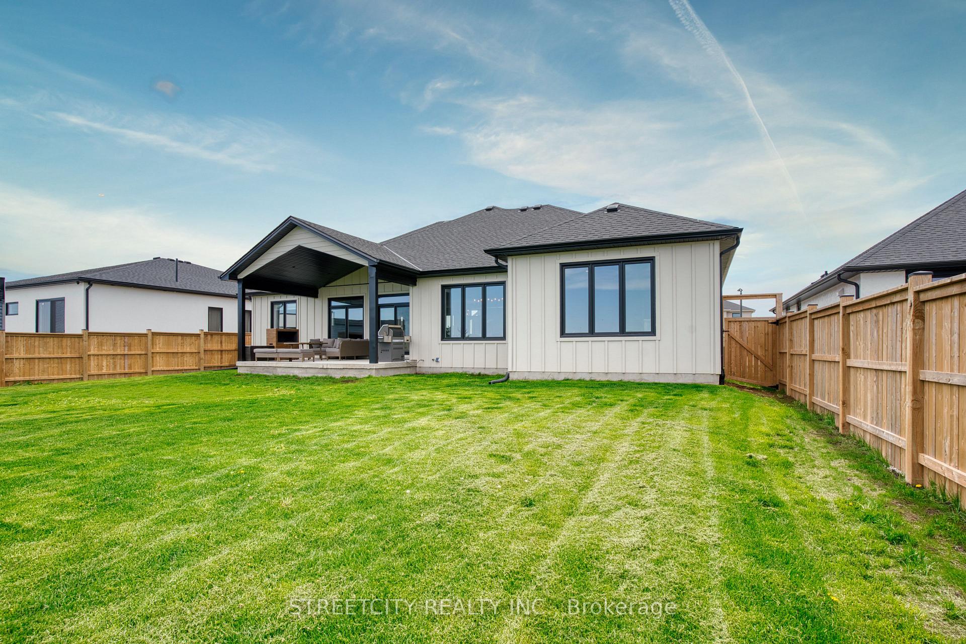 Photo 36 of 296 Nancy Street, Dutton/Dunwich, Rural Dutton/Dunwich — HOMEH