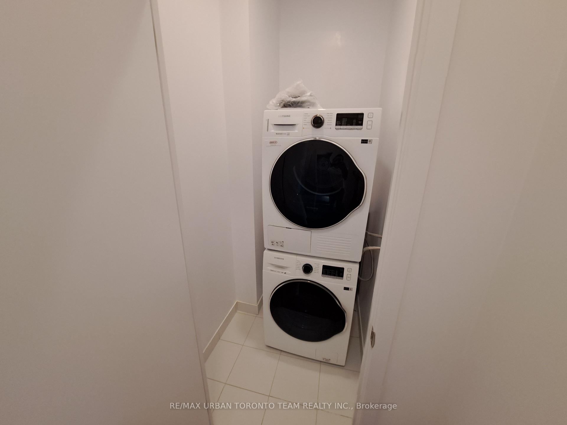 Photo 12 of Unit 219, 38 Honeycrisp Crescent, Vaughan, Vaughan Corporate Centre — HOMEH