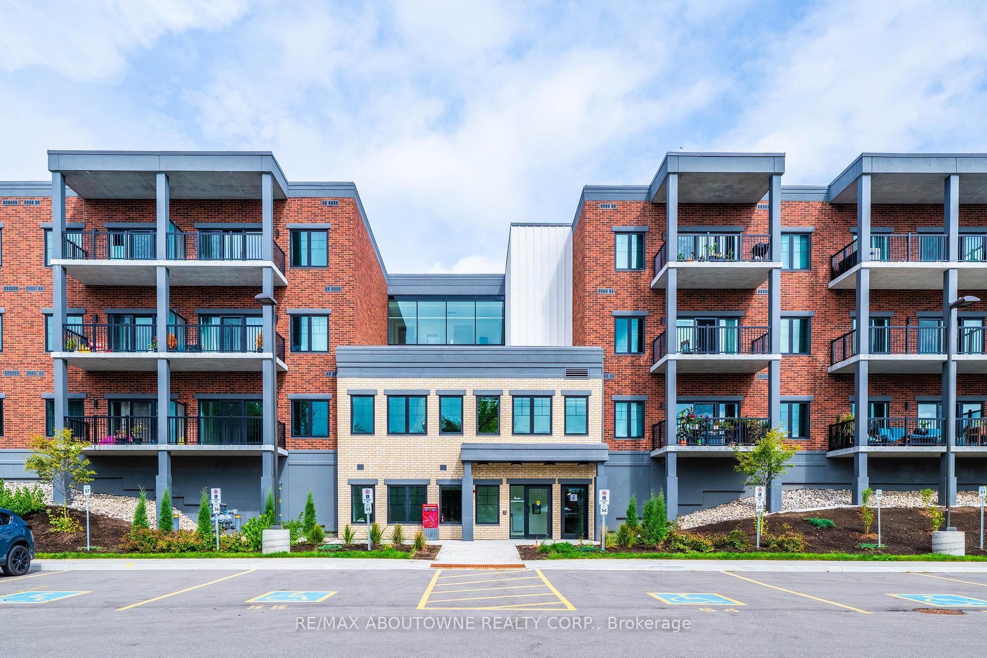Photo 2 of Unit 414, 121 Mary Street, Clearview, Creemore — HOMEH