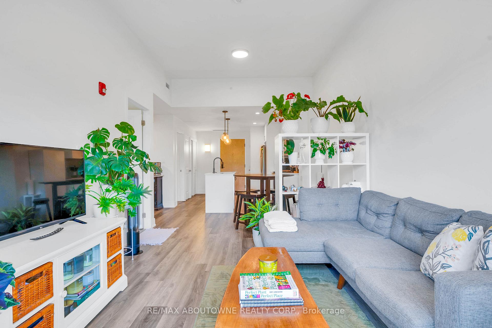 Photo 15 of Unit 414, 121 Mary Street, Clearview, Creemore — HOMEH