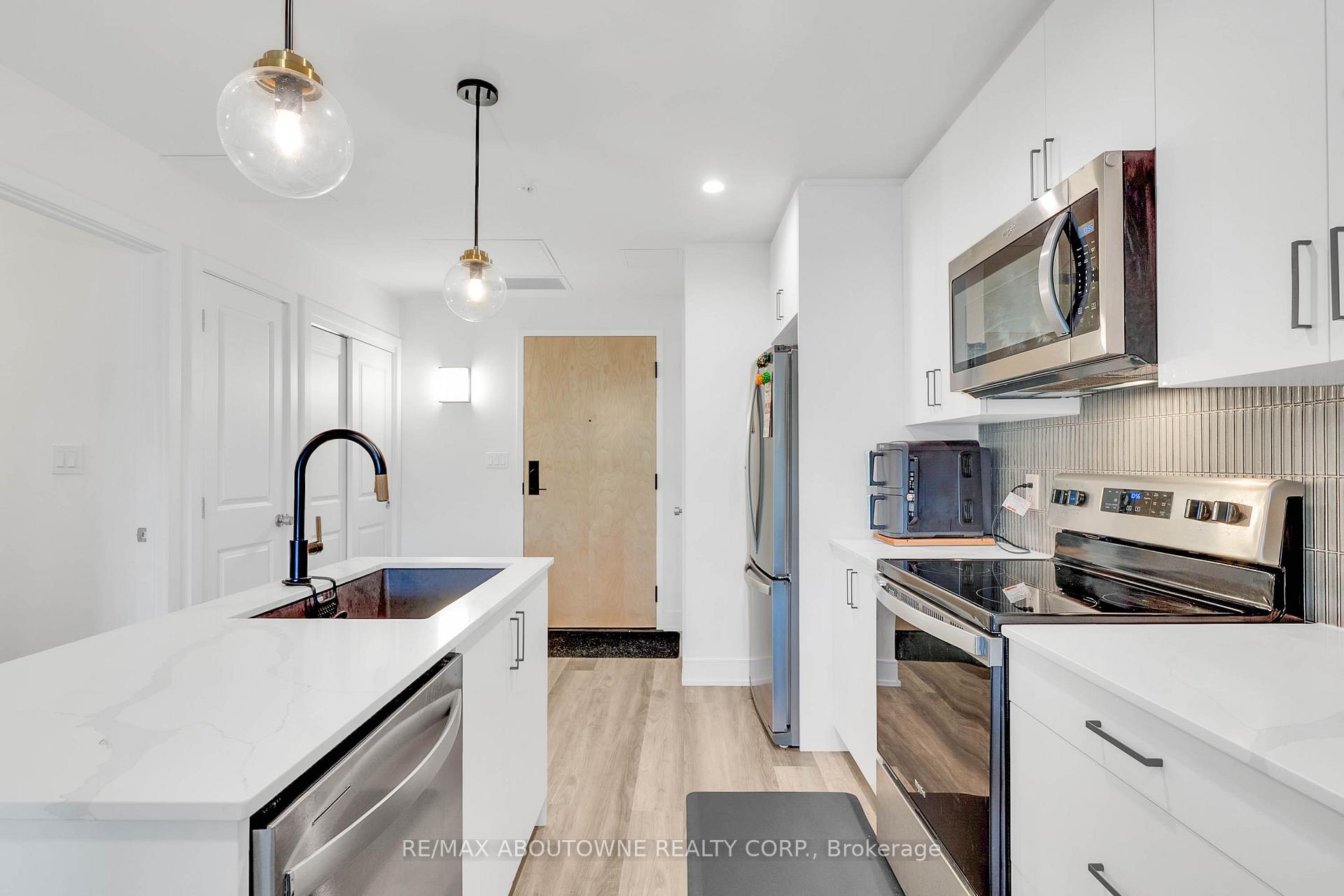 Photo 18 of Unit 414, 121 Mary Street, Clearview, Creemore — HOMEH