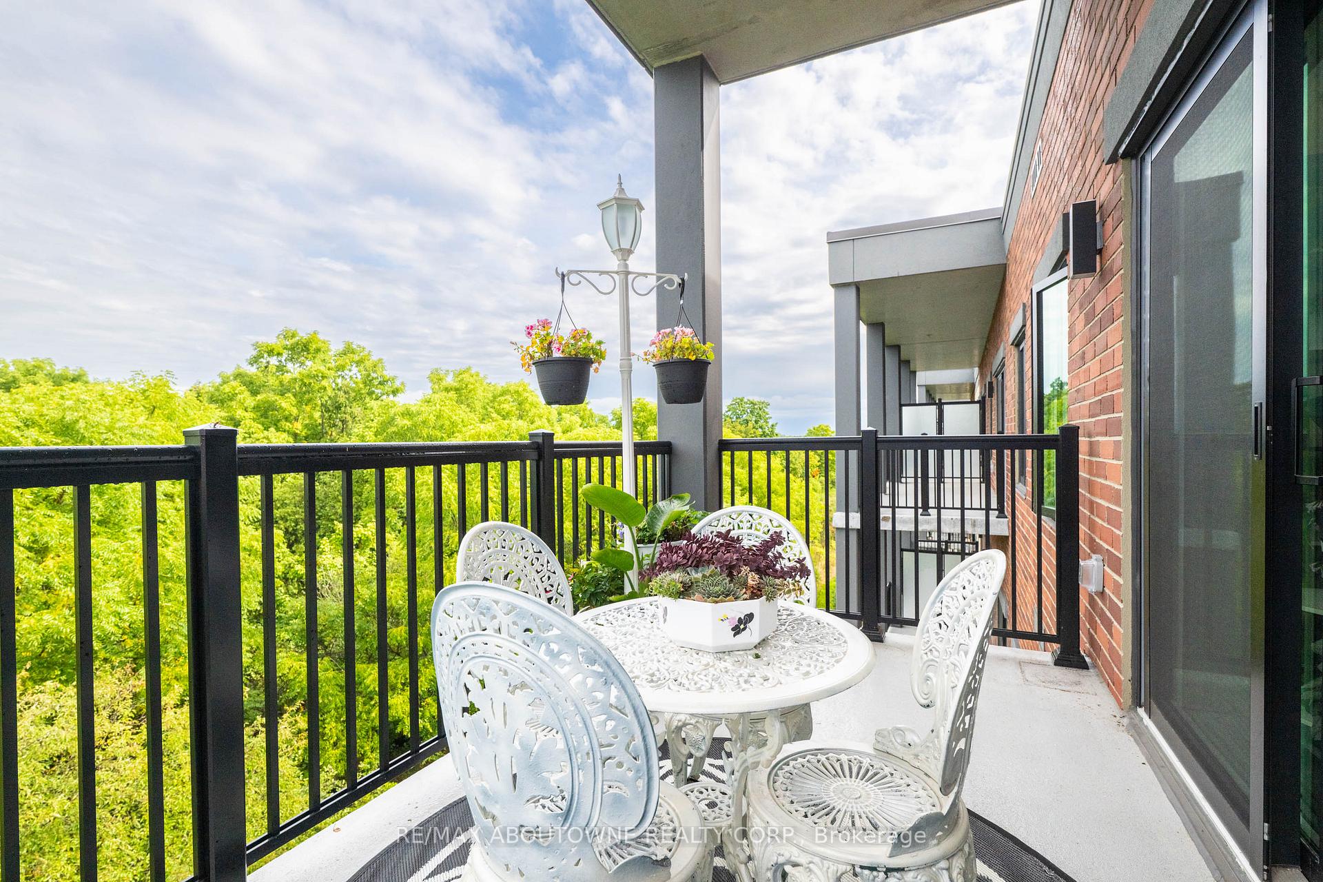 Photo 22 of Unit 414, 121 Mary Street, Clearview, Creemore — HOMEH