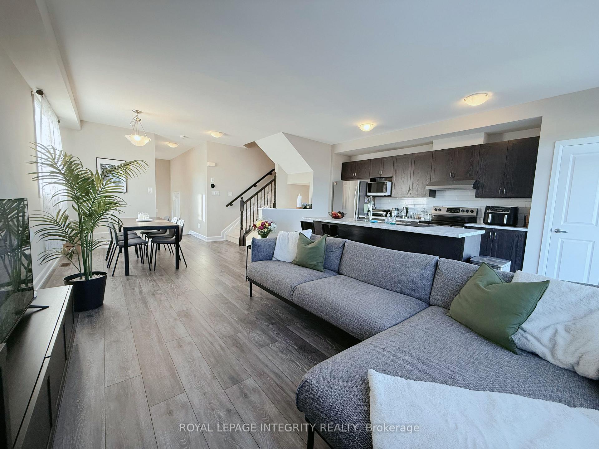 Photo 5 of 107 Aura Avenue, Ottawa, Barrhaven - Heritage Park — HOMEH