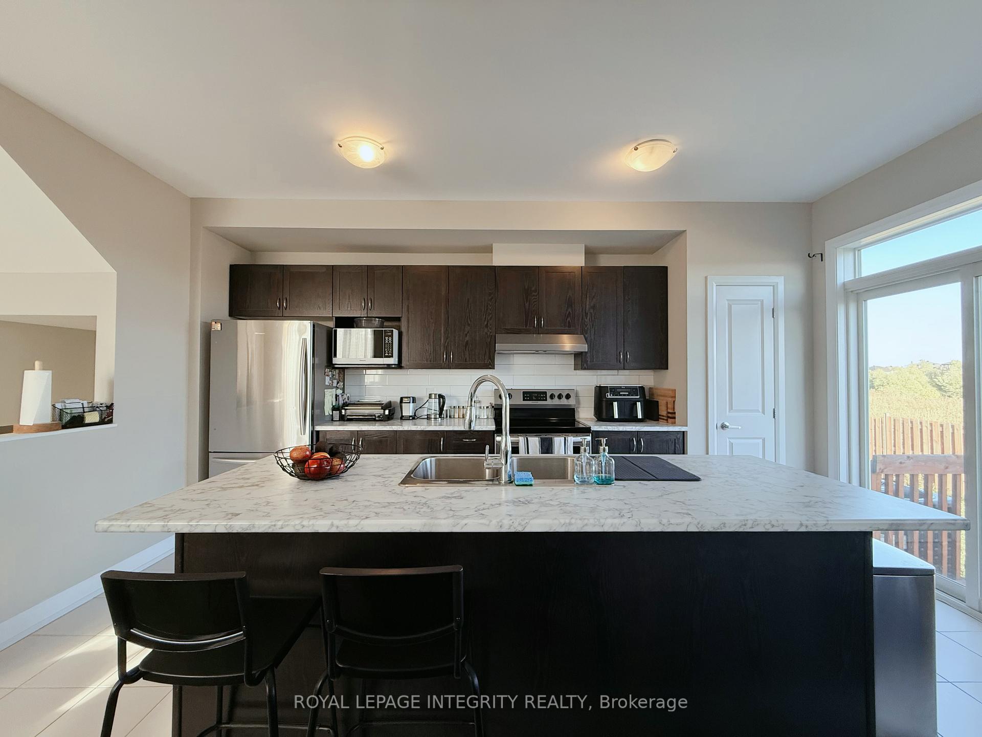 Photo 6 of 107 Aura Avenue, Ottawa, Barrhaven - Heritage Park — HOMEH