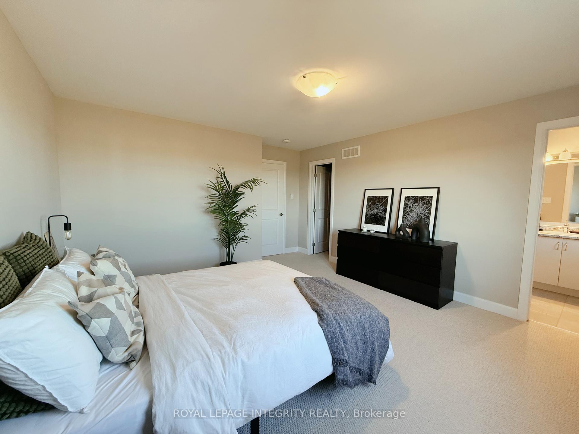 Photo 14 of 107 Aura Avenue, Ottawa, Barrhaven - Heritage Park — HOMEH