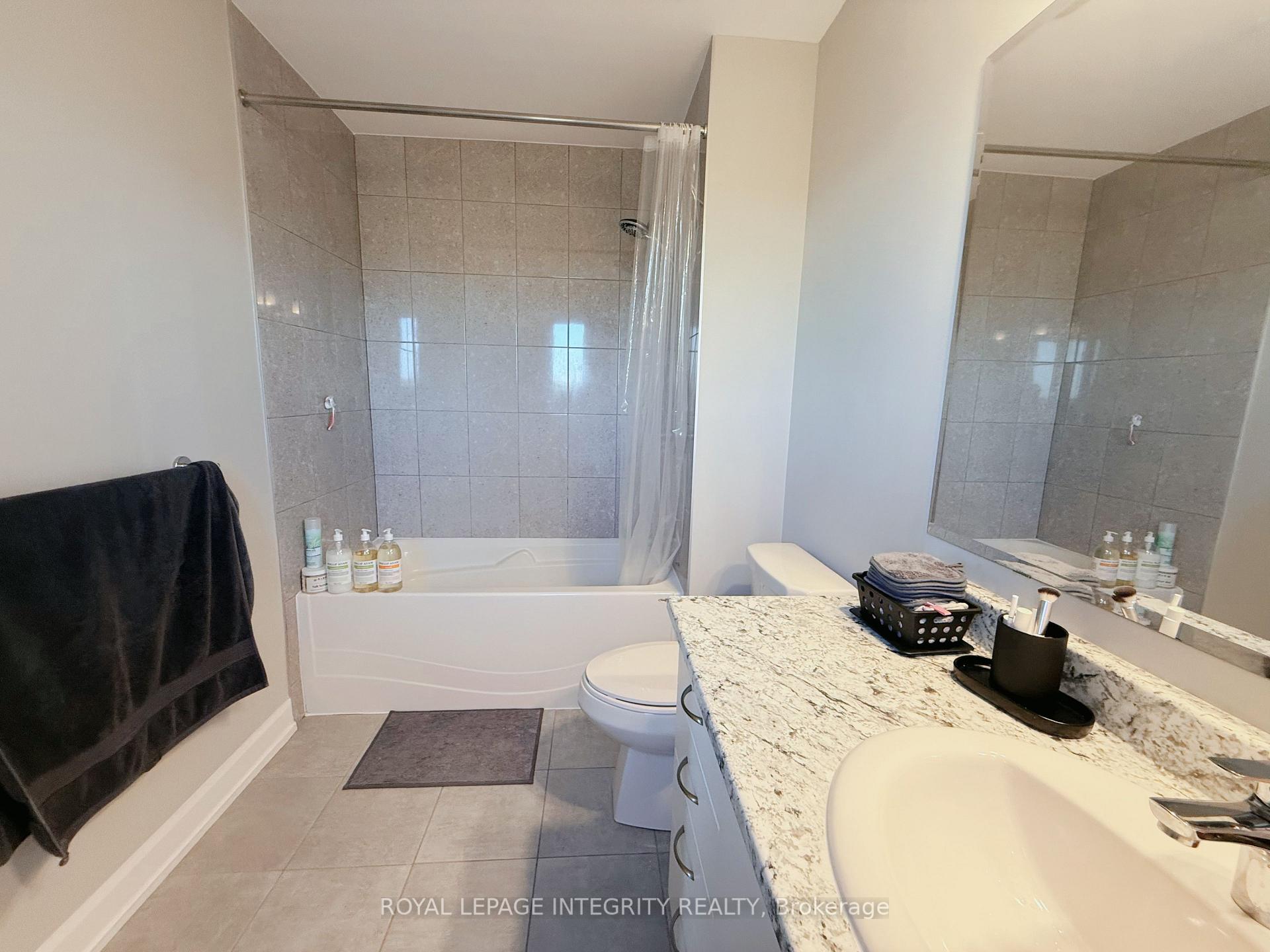 Photo 17 of 107 Aura Avenue, Ottawa, Barrhaven - Heritage Park — HOMEH