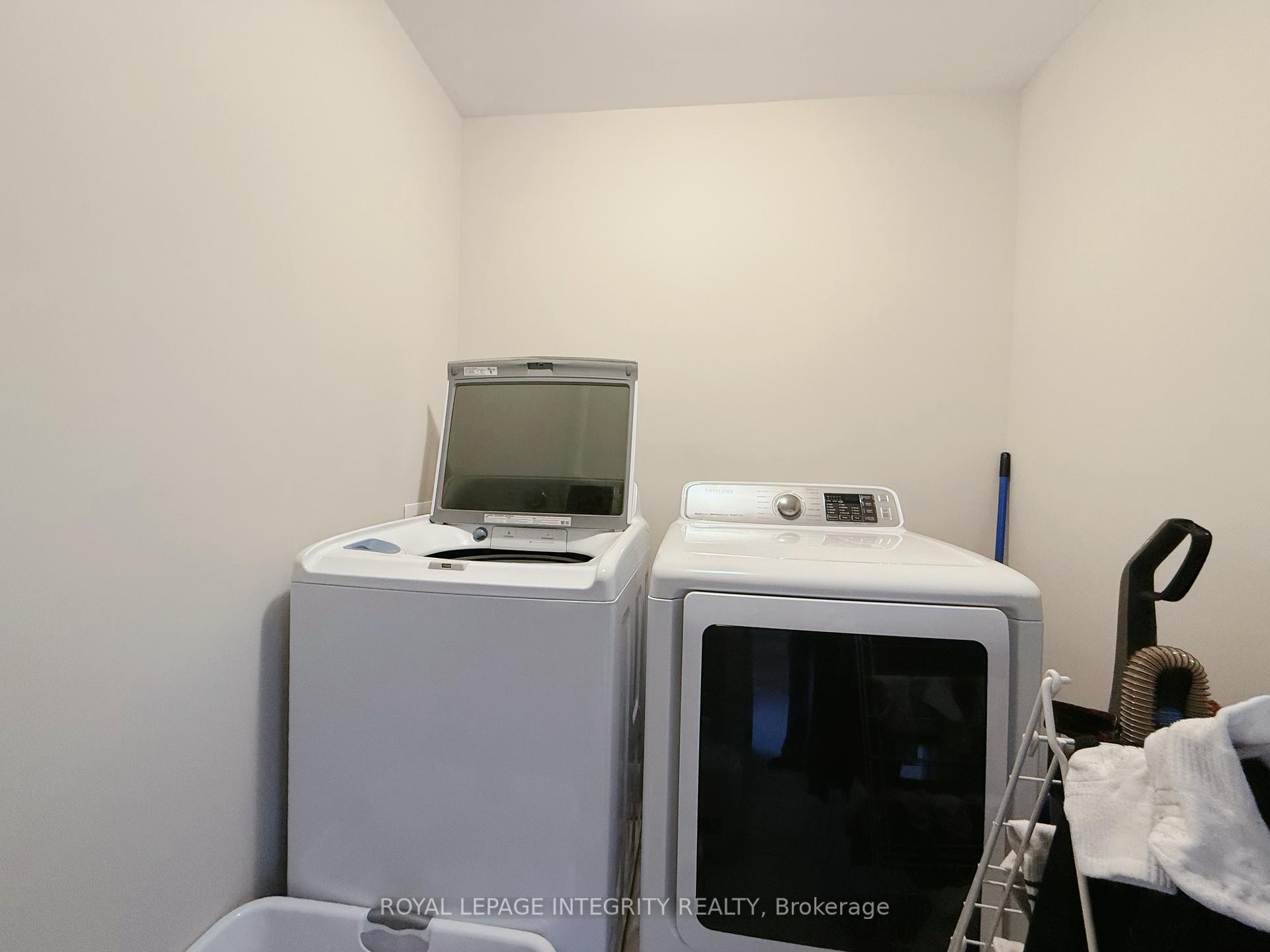 Photo 23 of 107 Aura Avenue, Ottawa, Barrhaven - Heritage Park — HOMEH
