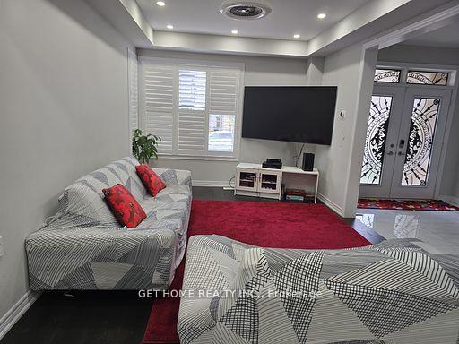 Photo 12 of 211 McPhail Avenue, Clarington, Bowmanville — HOMEH