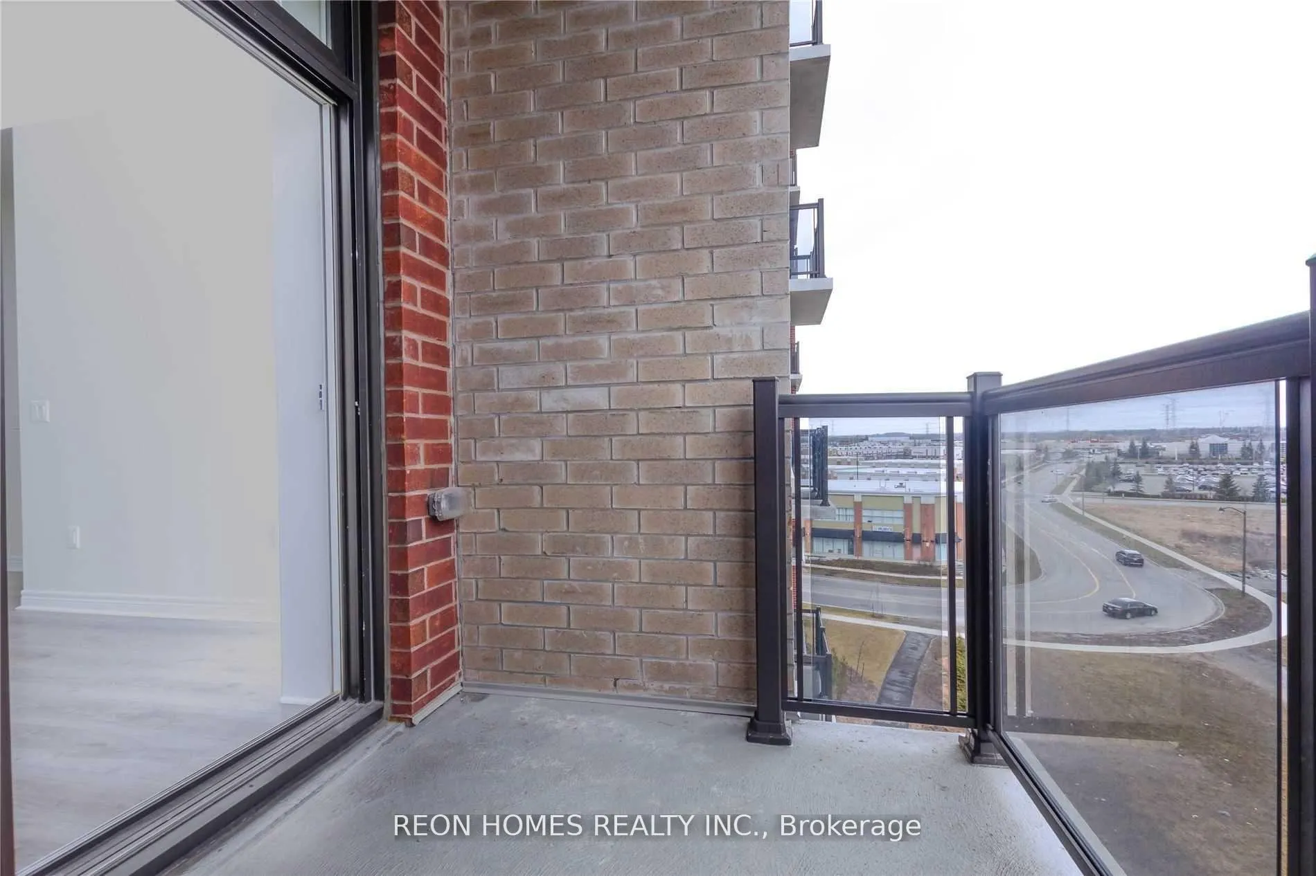 Photo 4 of Unit 504, 39 New Delhi Drive, Markham, Cedarwood — HOMEH