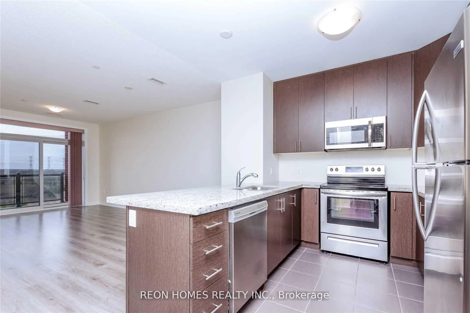 Photo 6 of Unit 504, 39 New Delhi Drive, Markham, Cedarwood — HOMEH