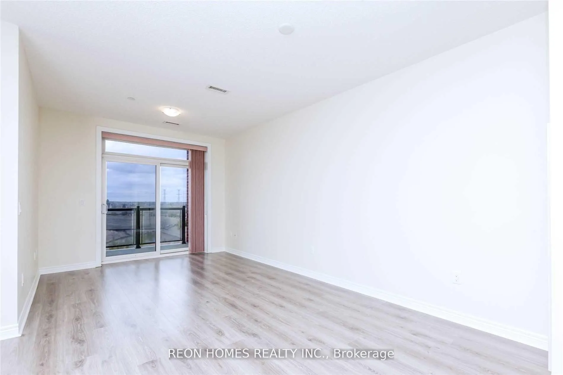 Photo 11 of Unit 504, 39 New Delhi Drive, Markham, Cedarwood — HOMEH