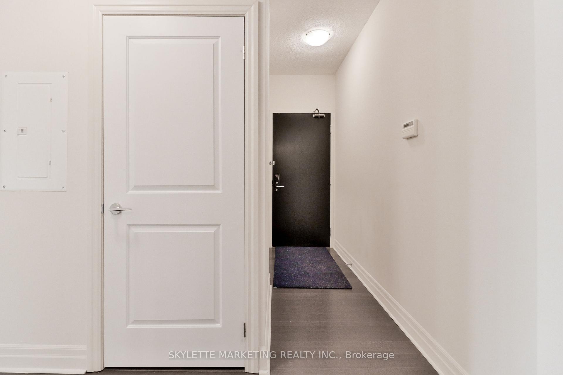 Photo 4 of Unit 916, 8110 Birchmount Road, Markham, Unionville — HOMEH