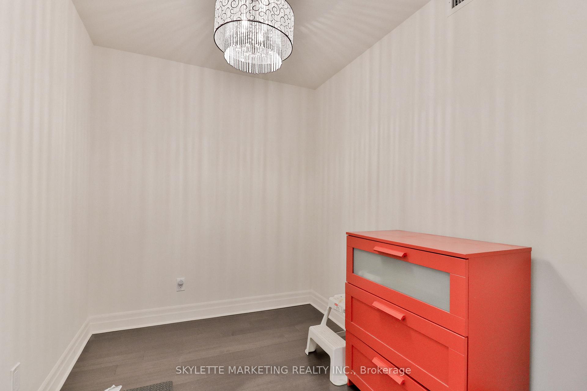 Photo 5 of Unit 916, 8110 Birchmount Road, Markham, Unionville — HOMEH