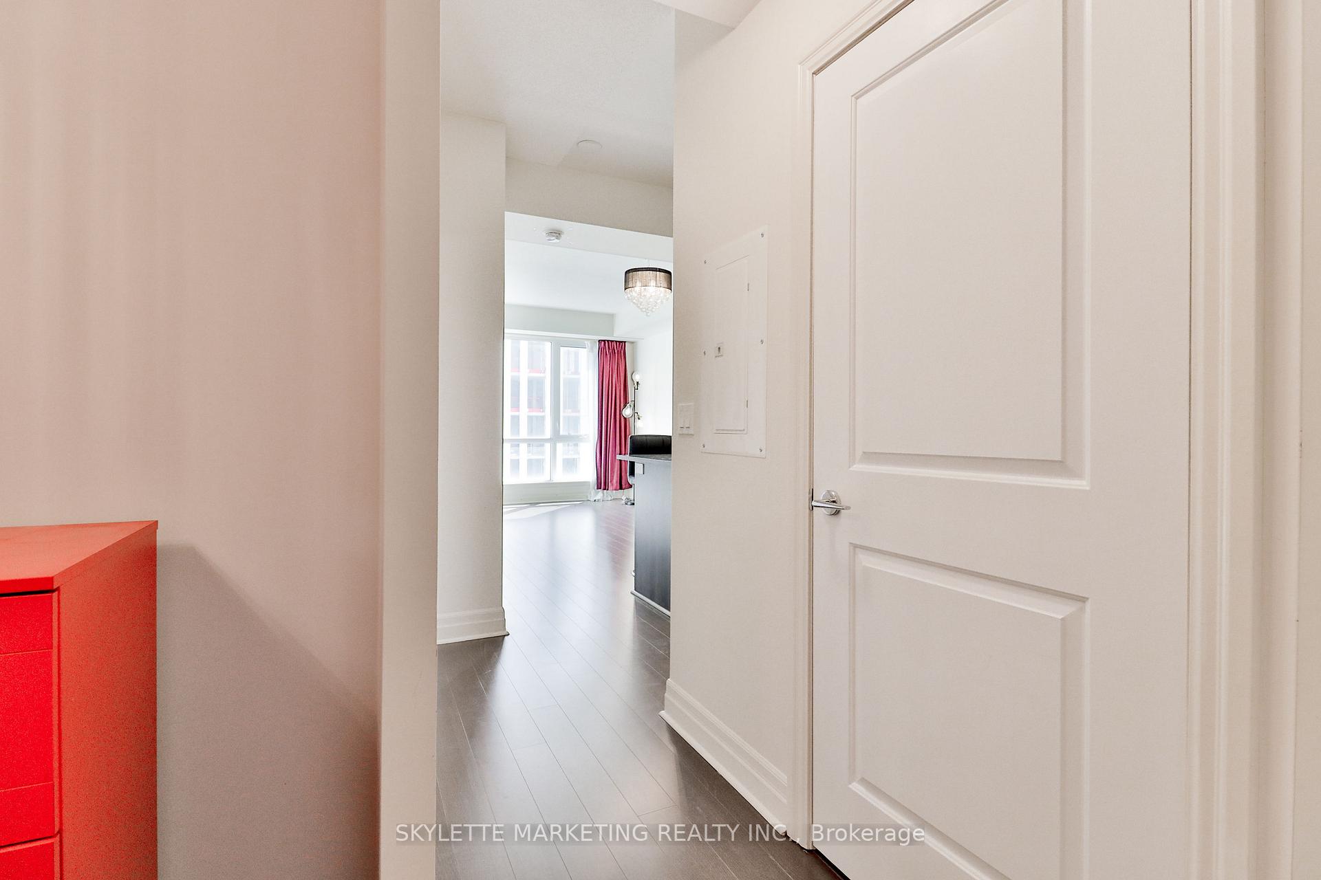 Photo 8 of Unit 916, 8110 Birchmount Road, Markham, Unionville — HOMEH