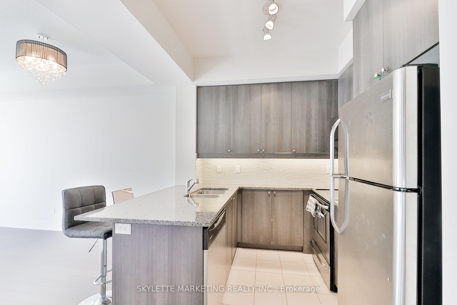 Photo 10 of Unit 916, 8110 Birchmount Road, Markham, Unionville — HOMEH