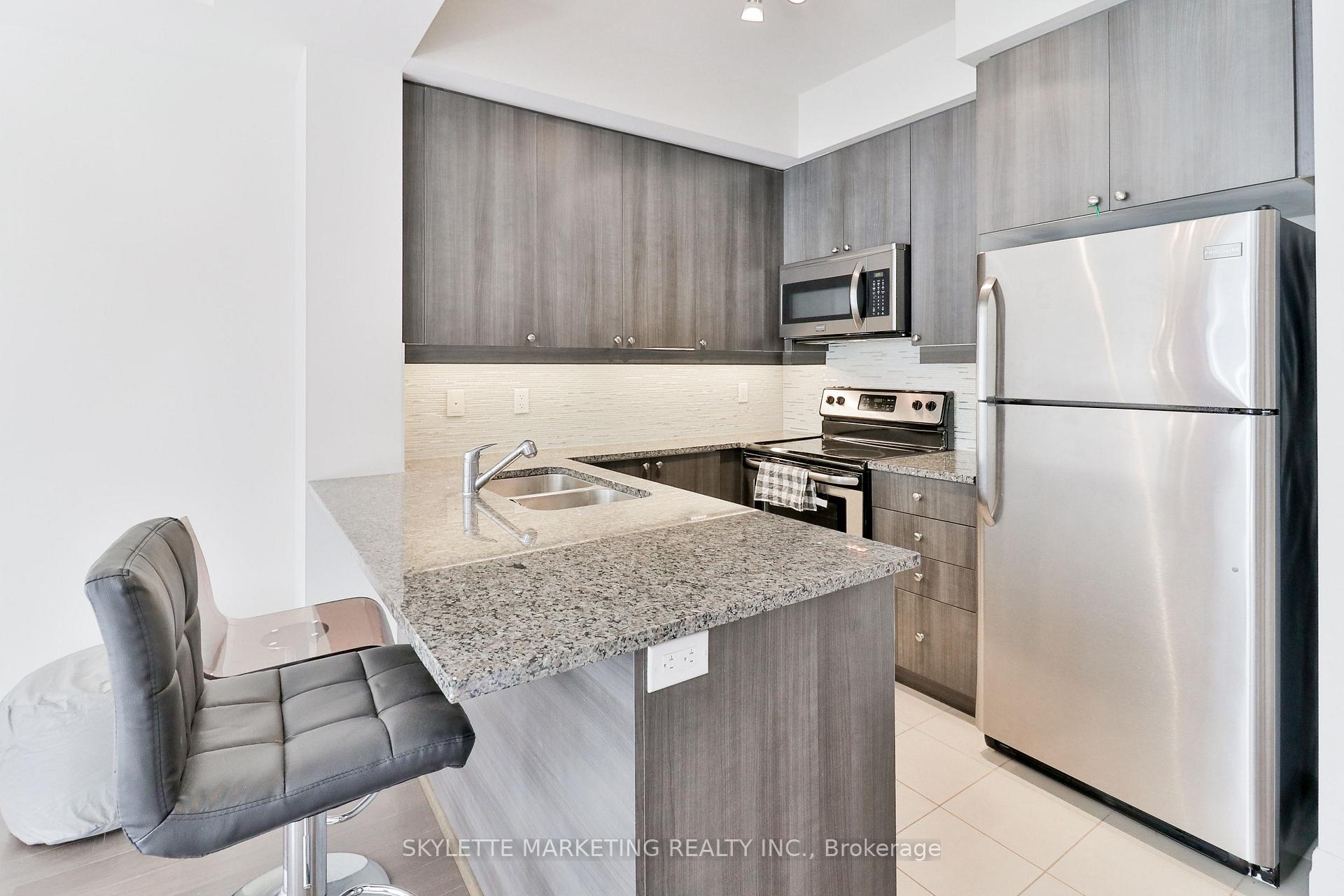 Photo 12 of Unit 916, 8110 Birchmount Road, Markham, Unionville — HOMEH