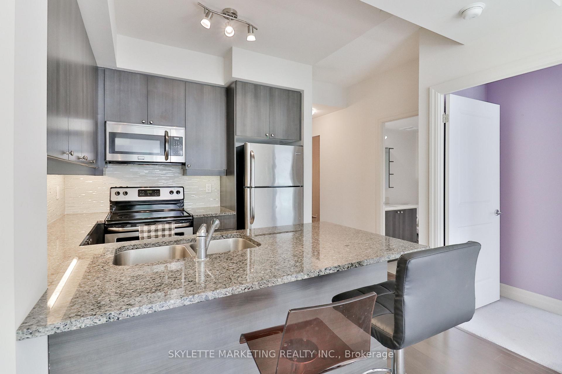 Photo 16 of Unit 916, 8110 Birchmount Road, Markham, Unionville — HOMEH