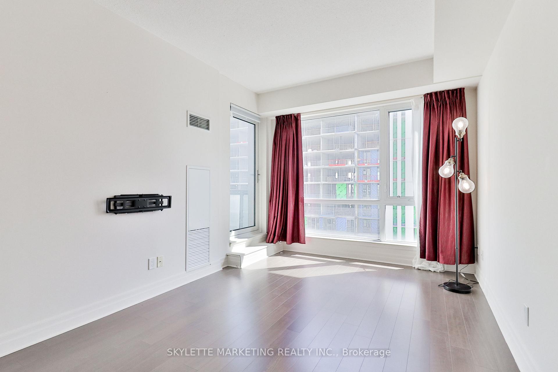Photo 21 of Unit 916, 8110 Birchmount Road, Markham, Unionville — HOMEH