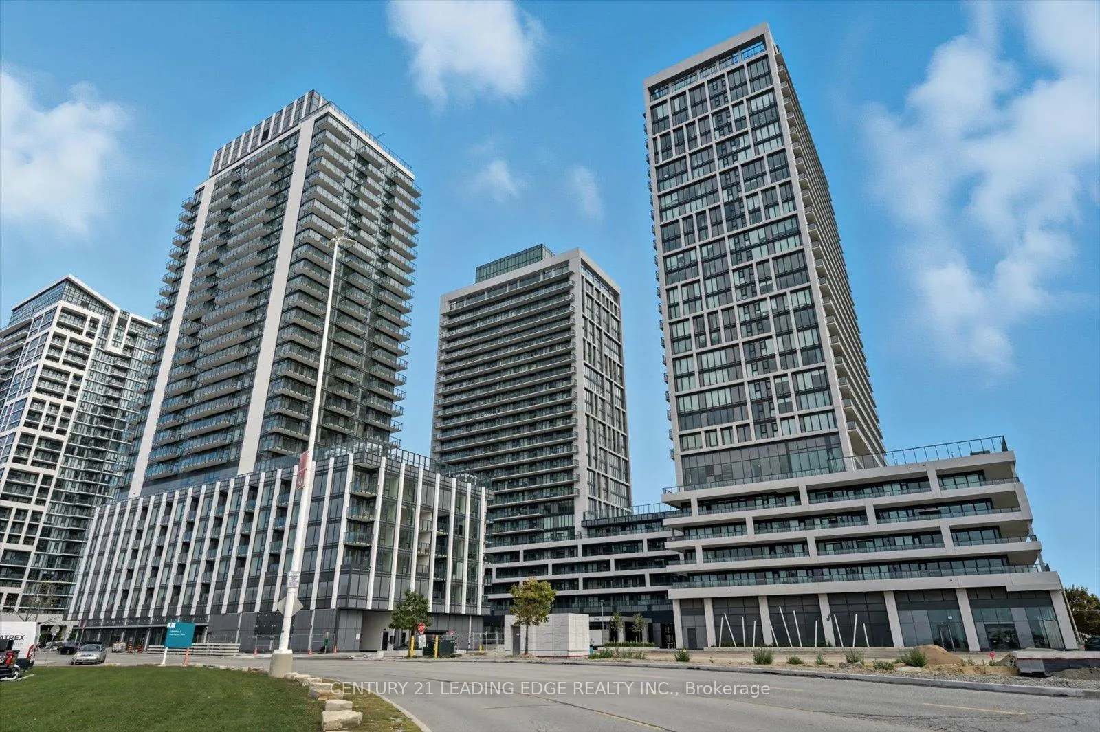 Photo 1 of Unit 2015, 8960 Jane Street, Vaughan, Vellore Village — HOMEH