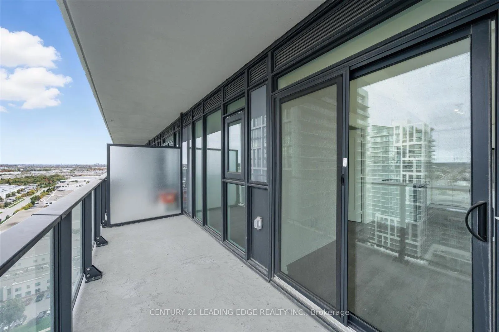 Photo 10 of Unit 2015, 8960 Jane Street, Vaughan, Vellore Village — HOMEH