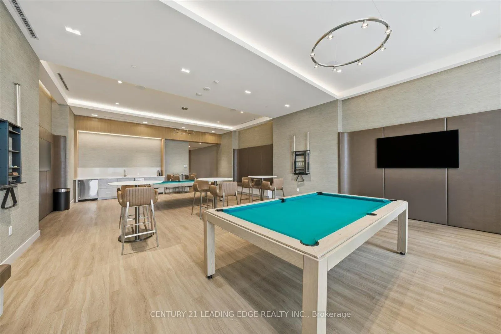 Photo 35 of Unit 2015, 8960 Jane Street, Vaughan, Vellore Village — HOMEH