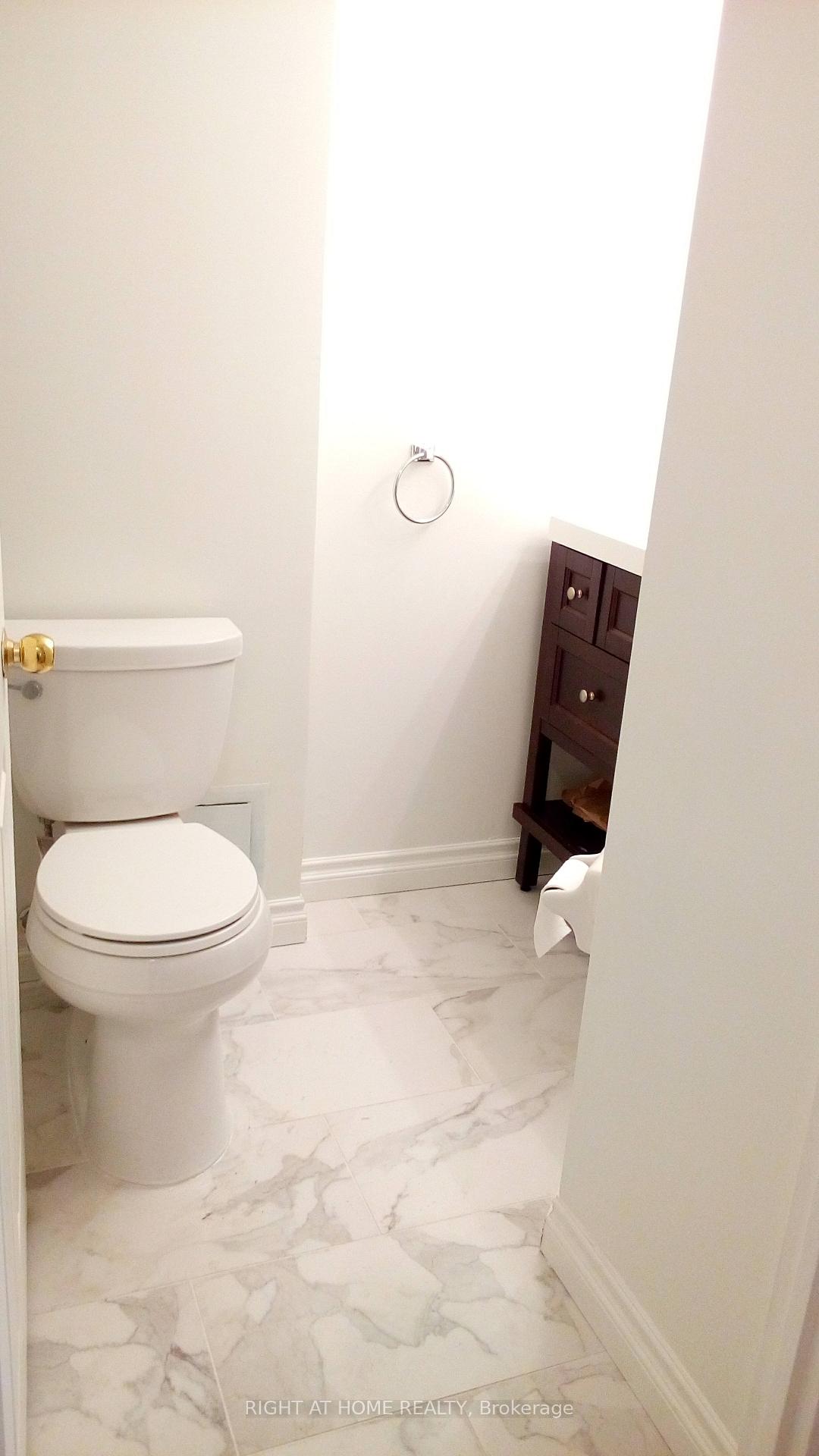 Photo 2 of Unit 1409, 736 Bay Street, Toronto, Bay Street Corridor — HOMEH