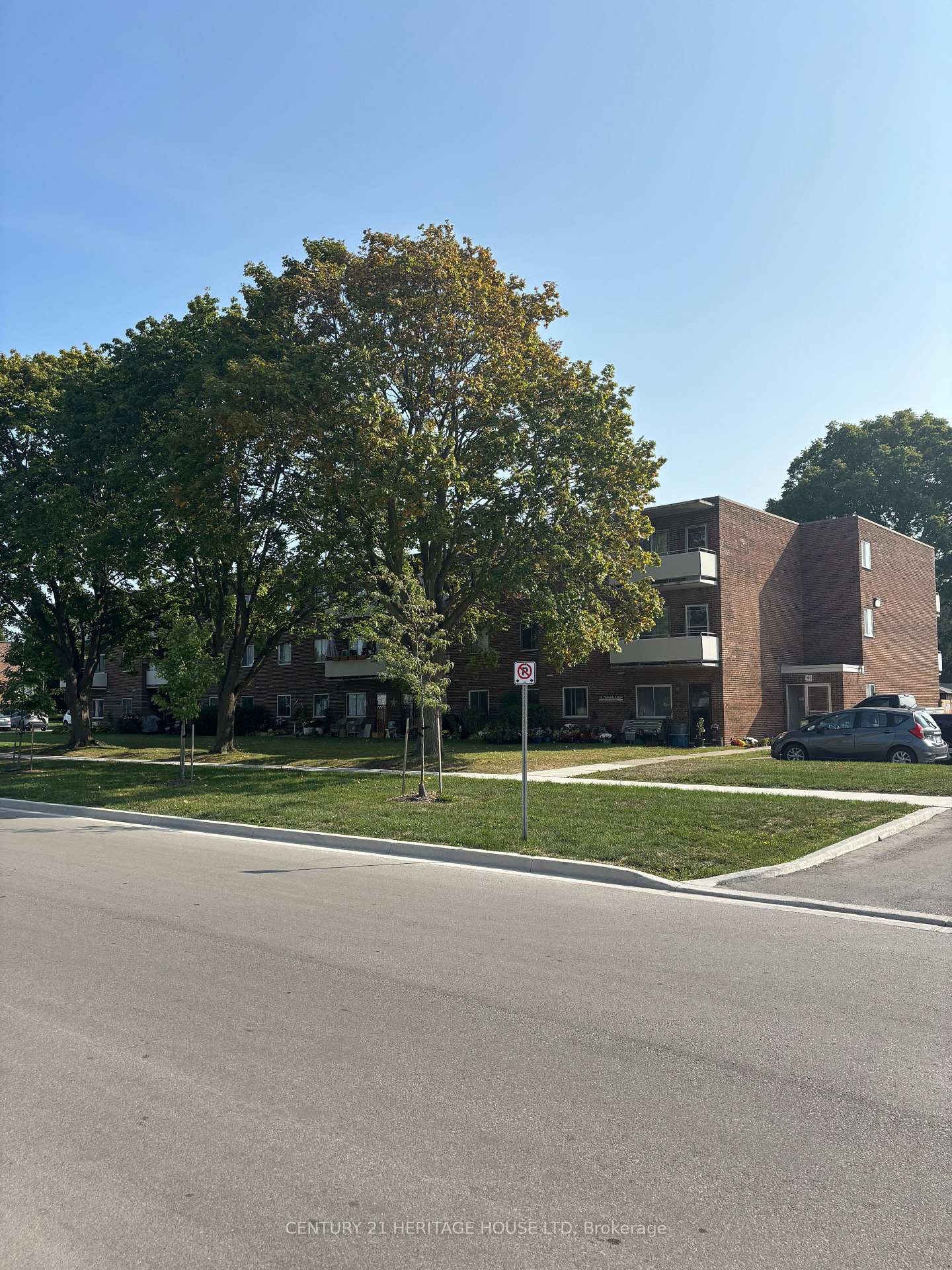 Photo 1 of Unit 111, 41 Parkside Drive, St. Thomas — HOMEH