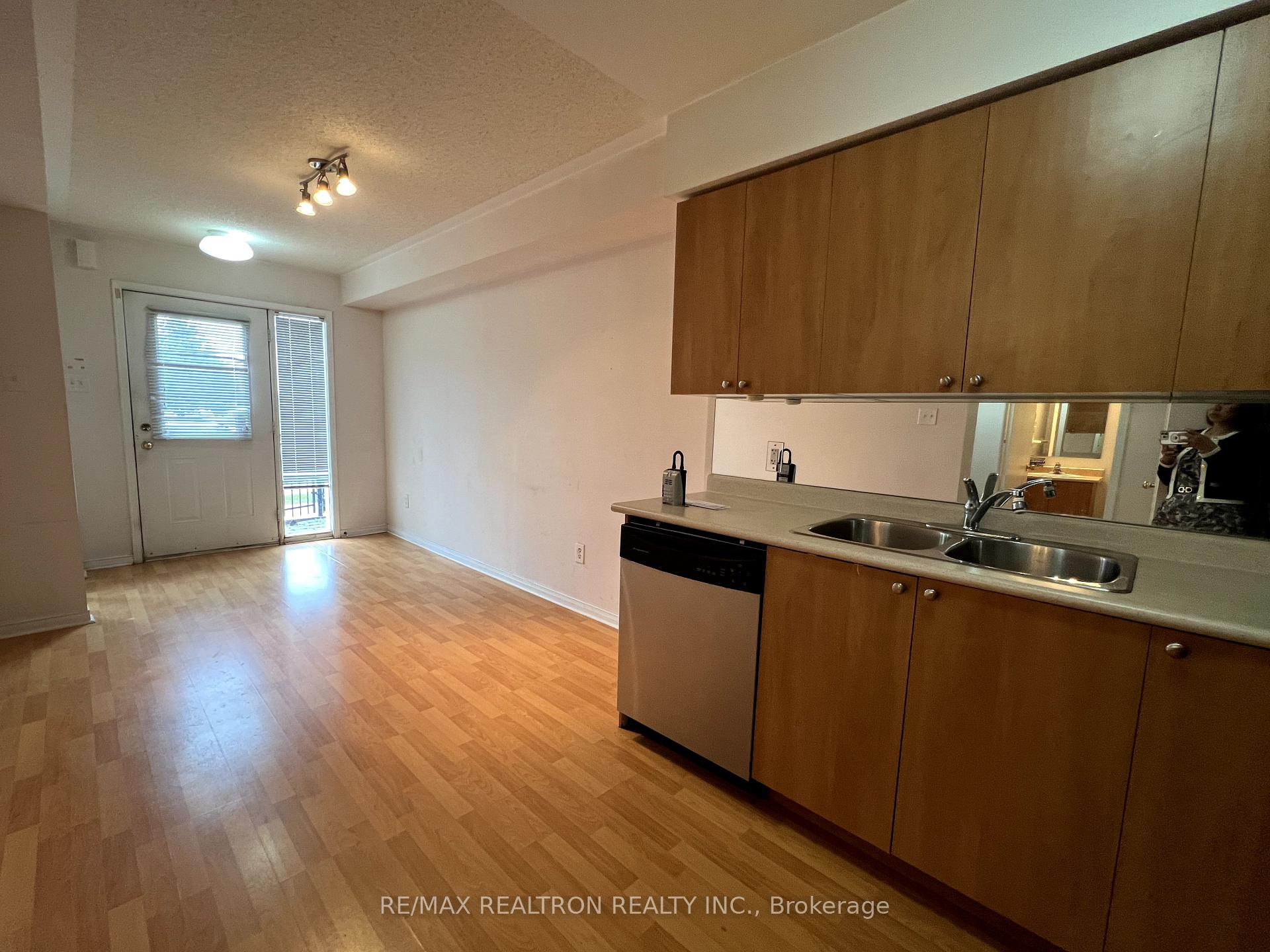 Photo 6 of Unit 76, 160 Chancery Road, Markham, Greensborough — HOMEH