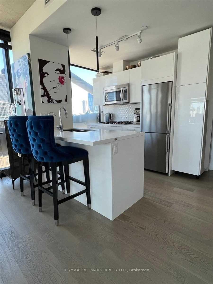 Photo 5 of Unit 3003, 224 King Street W, Toronto, Waterfront Communities — HOMEH