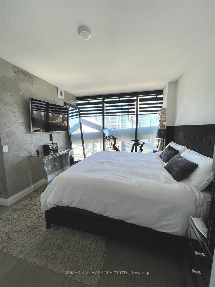 Photo 9 of Unit 3003, 224 King Street W, Toronto, Waterfront Communities — HOMEH
