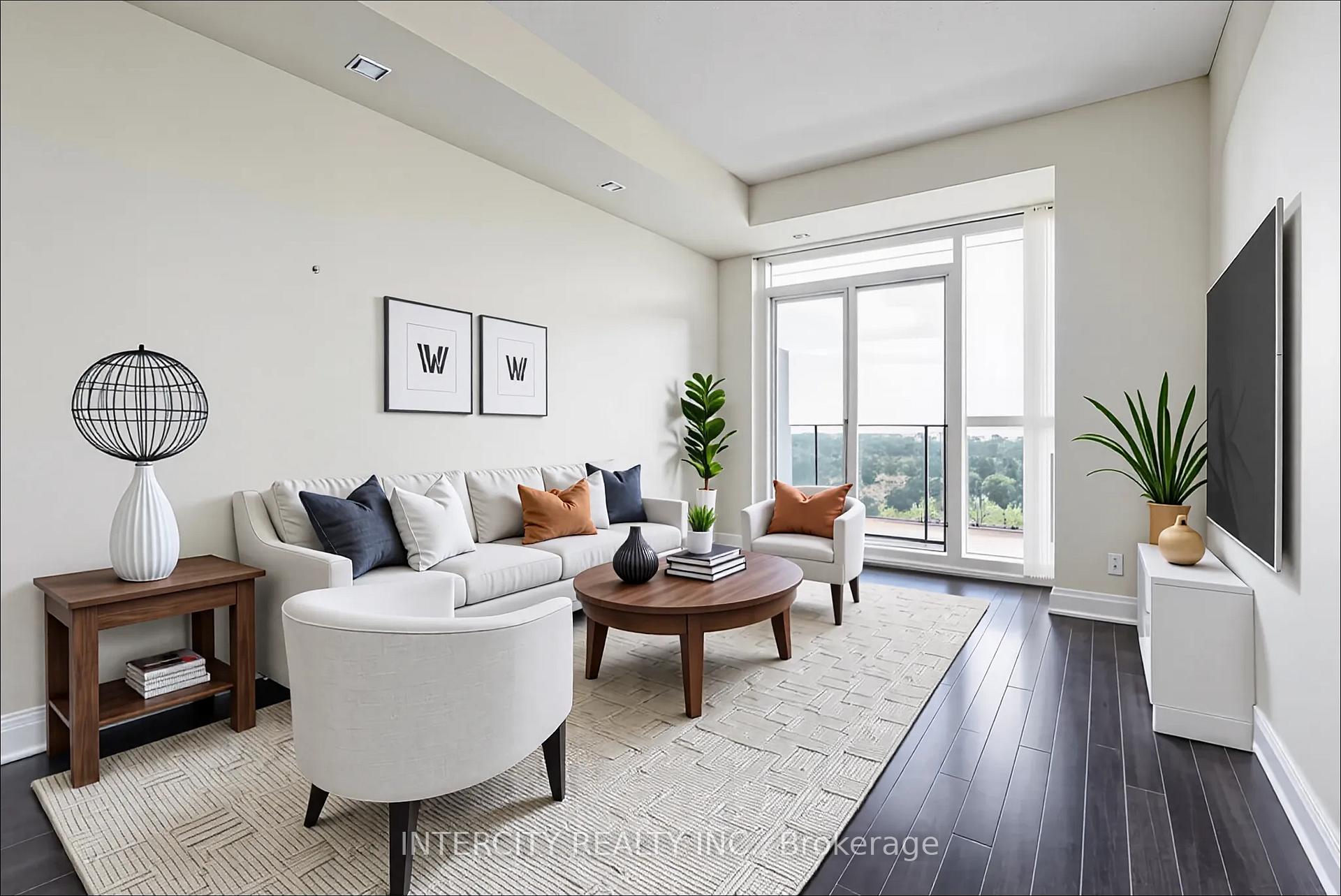 Front of Unit 1102, 520 Steeles Avenue W