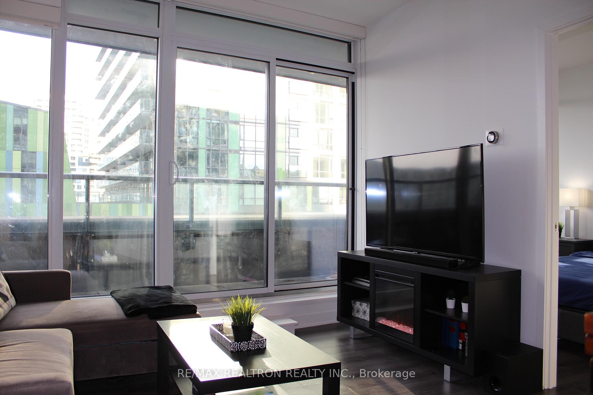 Photo 5 of Unit 212, 90 Queens Wharf Road, Toronto, Waterfront Communities — HOMEH
