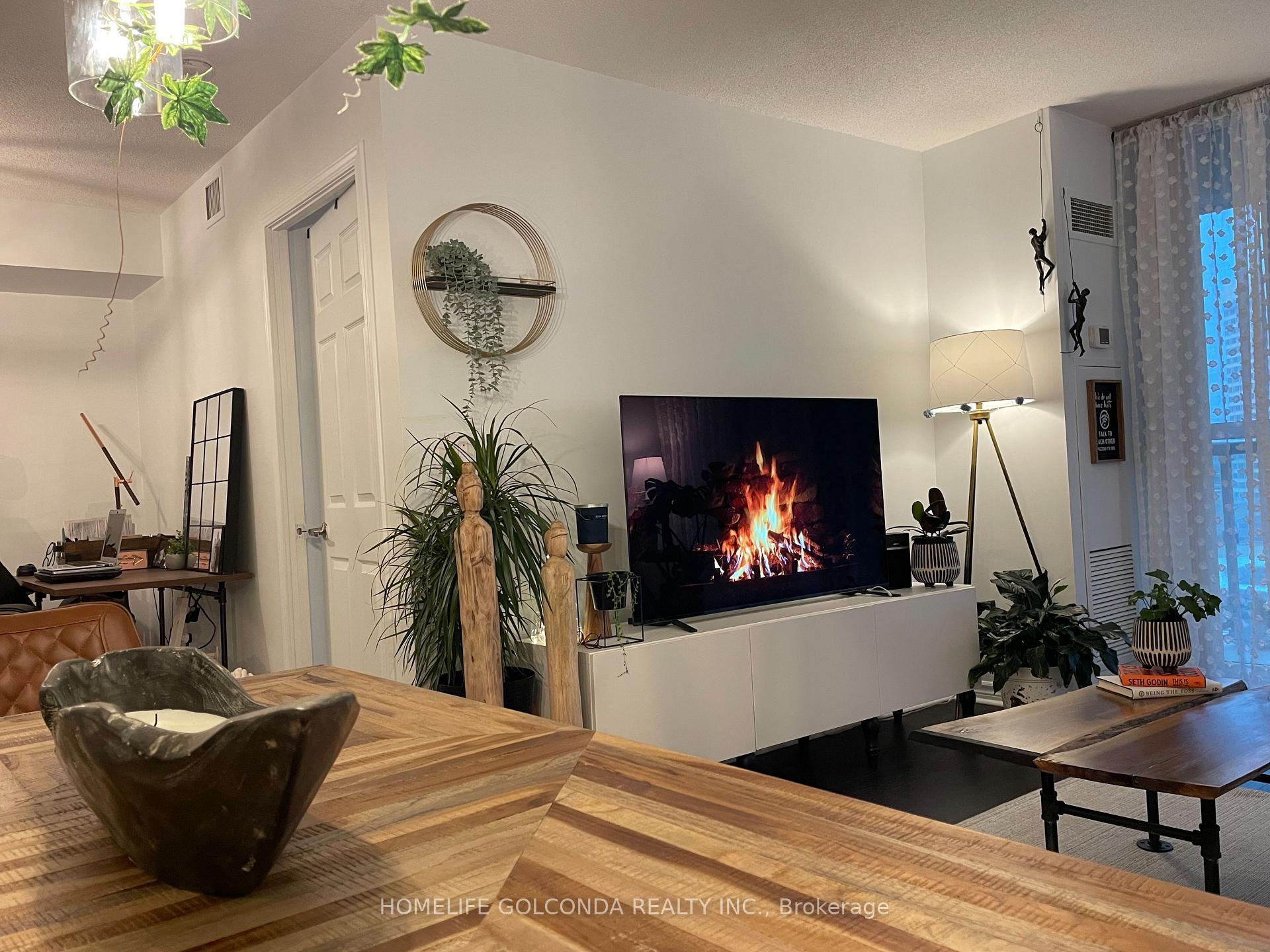 Photo 3 of Unit 1803, 19 Grand Trunk Crescent, Toronto, Waterfront Communities — HOMEH