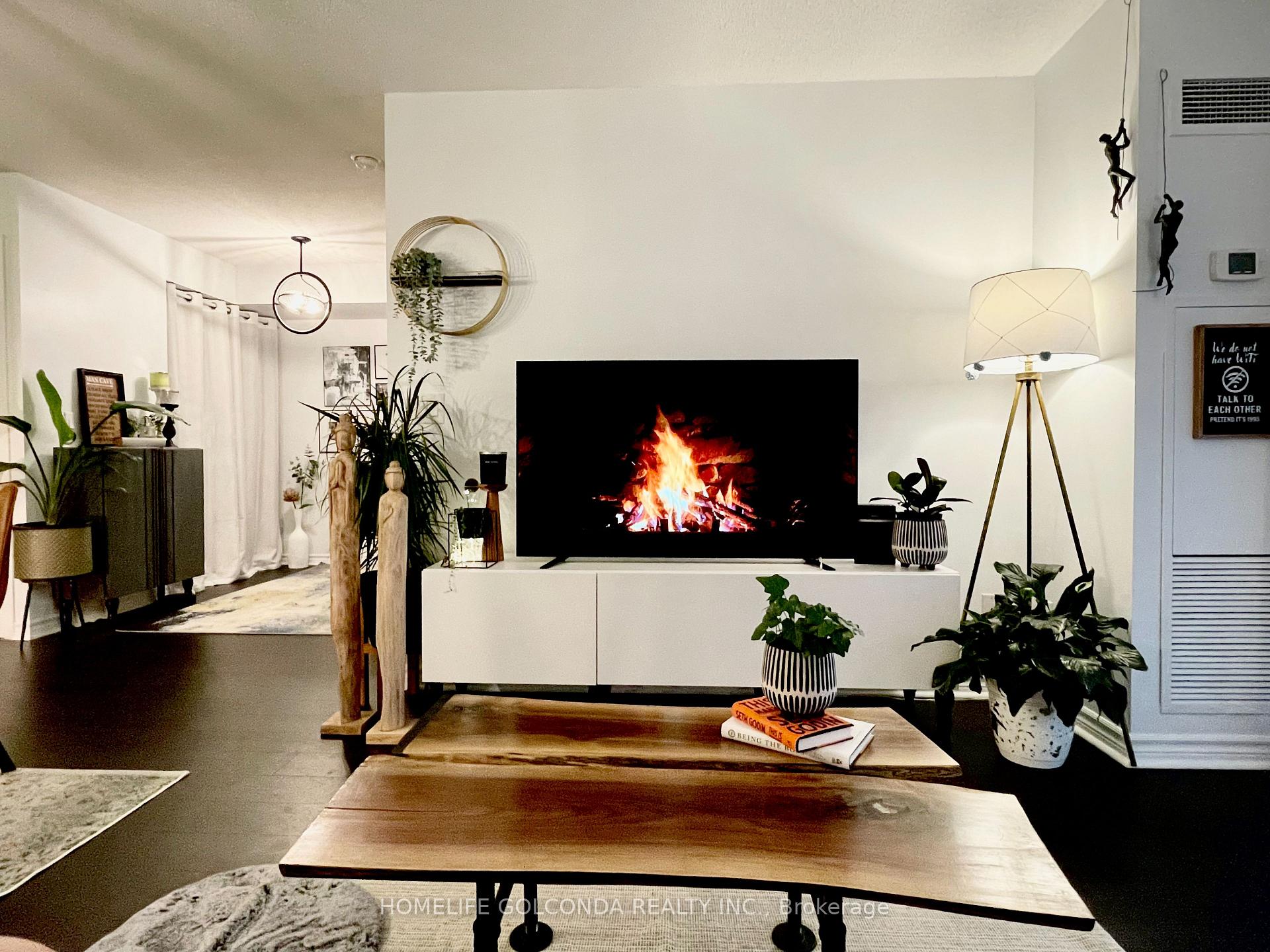 Photo 4 of Unit 1803, 19 Grand Trunk Crescent, Toronto, Waterfront Communities — HOMEH