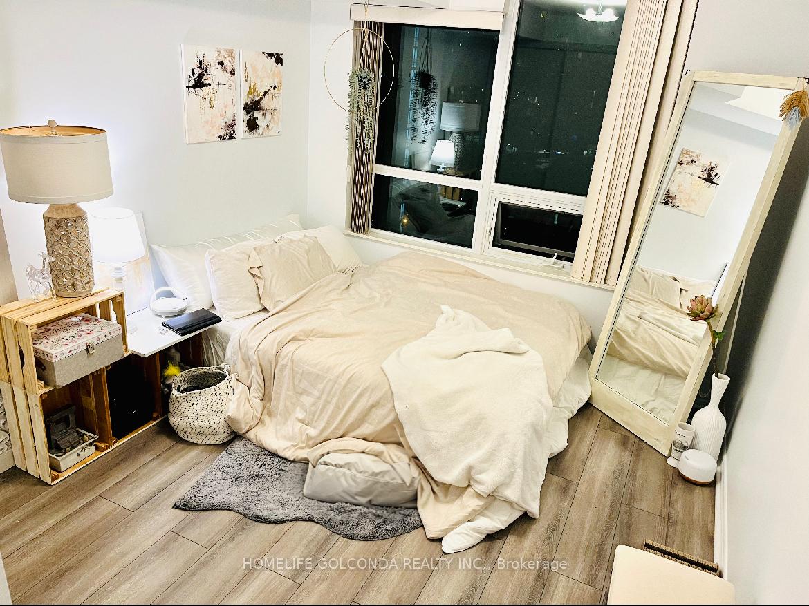 Photo 6 of Unit 1803, 19 Grand Trunk Crescent, Toronto, Waterfront Communities — HOMEH